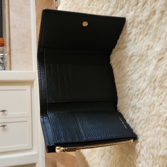 NWOT Tory Burch Kira Black Leather Tri-fold Wallet 🖤💛🎁 - Picture 13 of 16